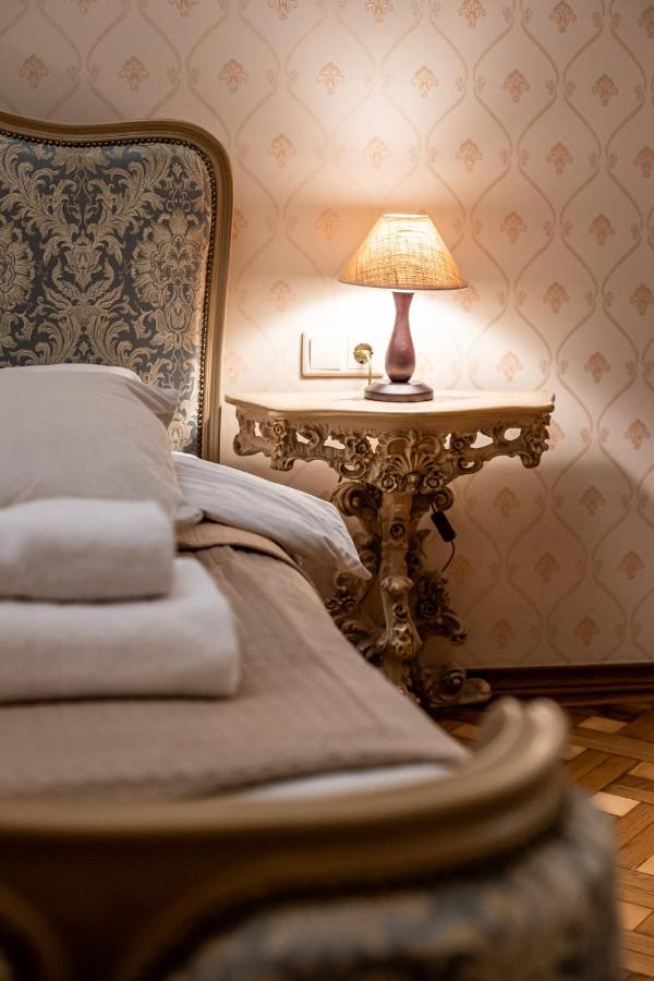 3 Bedrooms Royal Italian Style In An Austrian Building, Parking, Balcony Lviv Eksteriør bilde