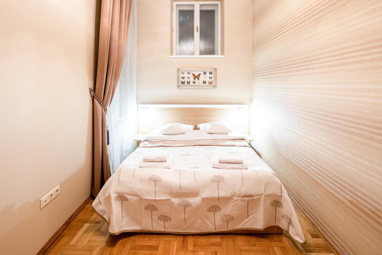 3 Bedrooms Royal Italian Style In An Austrian Building, Parking, Balcony Lviv Eksteriør bilde