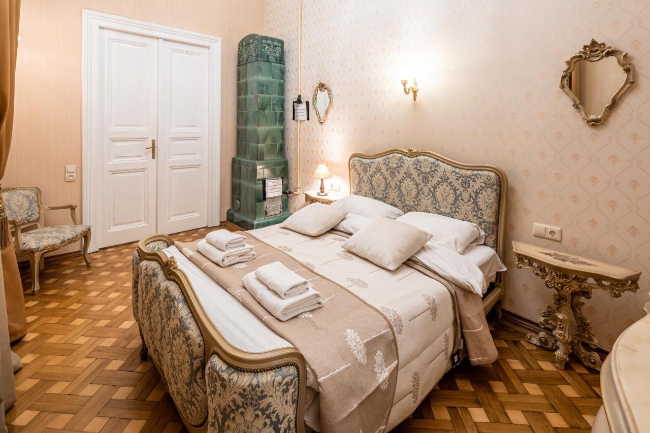 3 Bedrooms Royal Italian Style In An Austrian Building, Parking, Balcony Lviv Eksteriør bilde