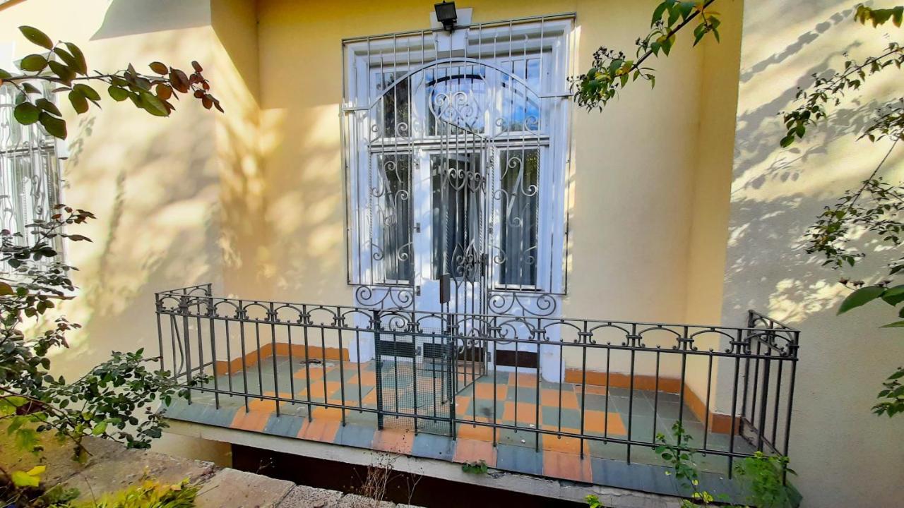 3 Bedrooms Royal Italian Style In An Austrian Building, Parking, Balcony Lviv Eksteriør bilde